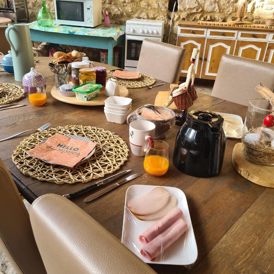 Bed and Breakfast Le Coq En Repos Saint-Sylvestre-sur-Lot Exterior foto