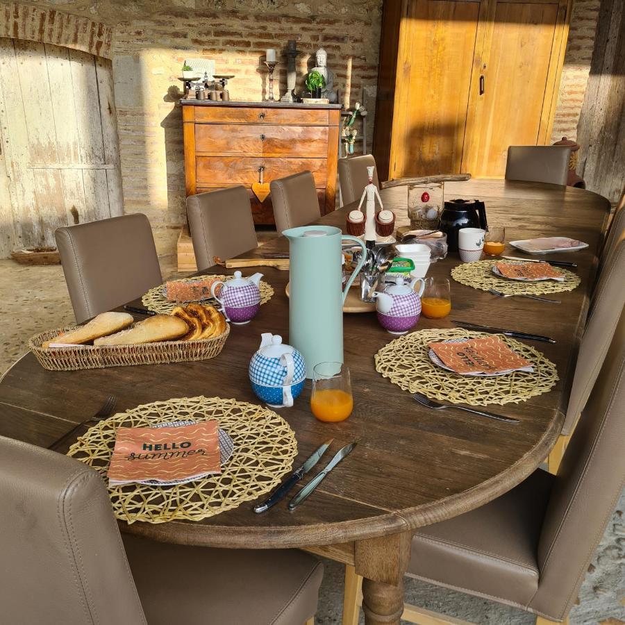 Bed and Breakfast Le Coq En Repos Saint-Sylvestre-sur-Lot Exterior foto